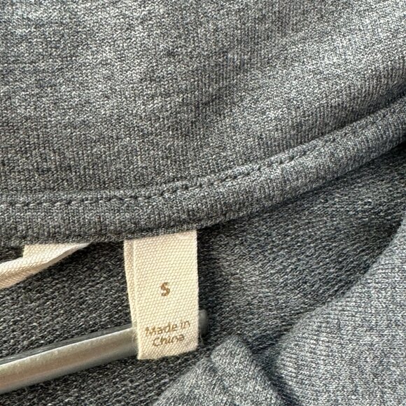 Soft Surroundings Women Gray Button Cowl Neck Kangaroo Pocket Knit Sweater Sz S - Picture 4 of 10